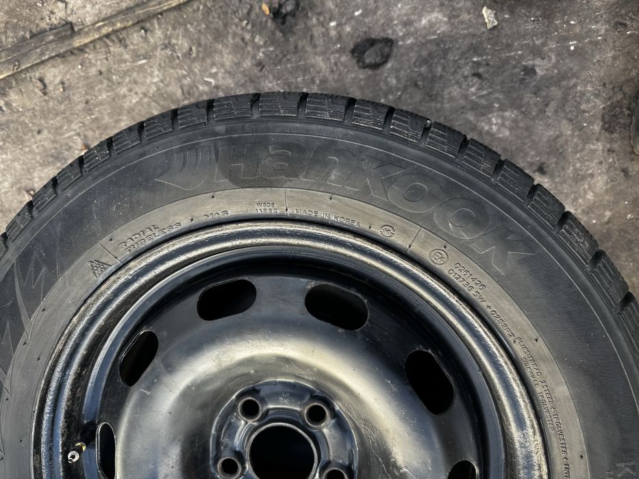 R15 диски 5/100 с зимней резиной 195/65/15