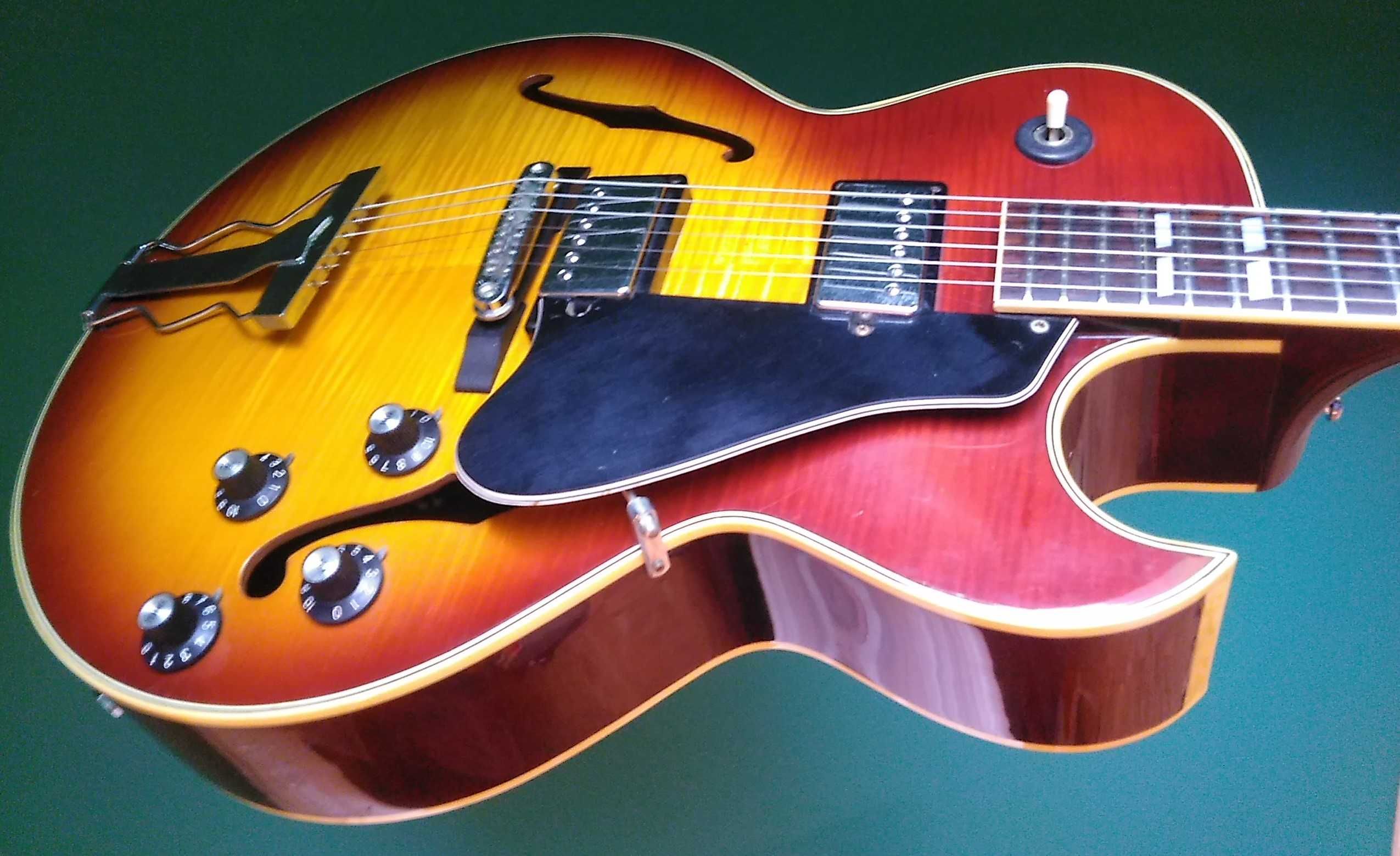 Greco hollow body, jazz guitar (nie Gibson) 1972