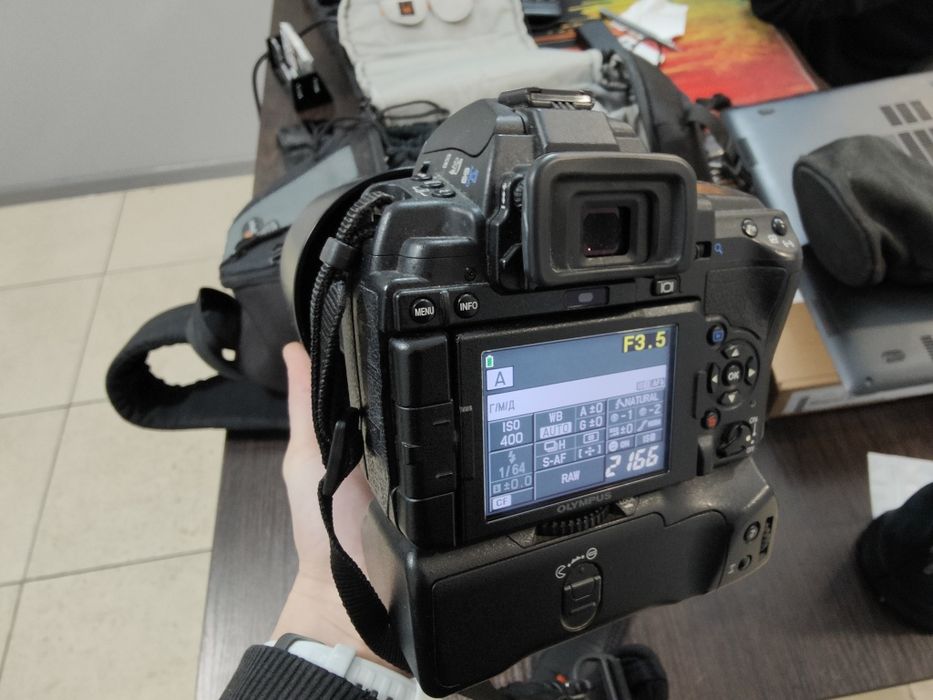 Olympus E5 BODY в хорошем состоянии