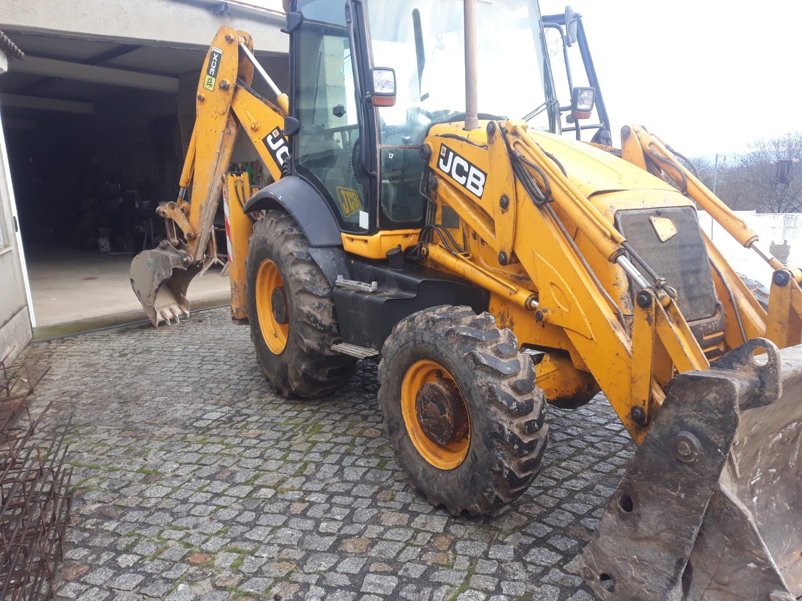 Retroescavadora JCB 3CX