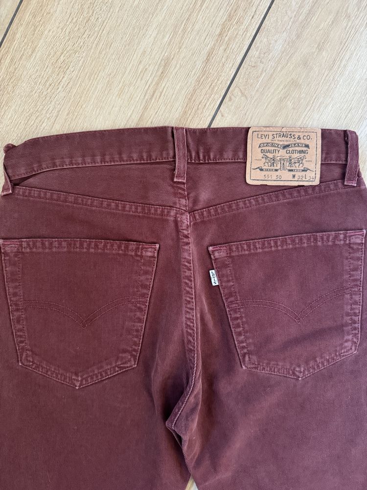 Levis Strauss 551