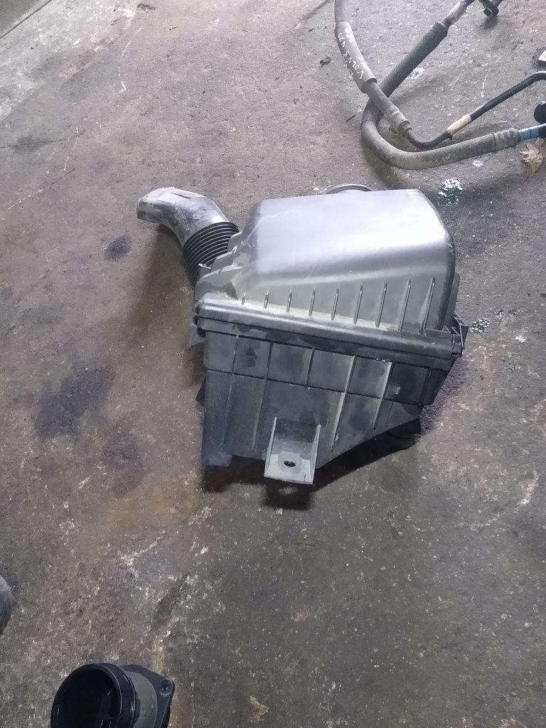 Obudowa filtra powietrza Volvo v70 II S60 I