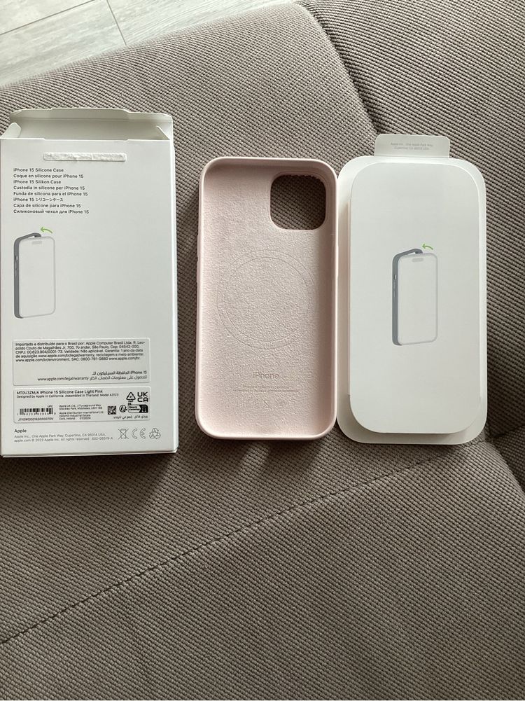 Продам оригінальний чохол Apple Silicone case pink iPhone 15