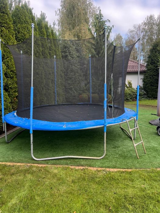 Trampolina ogrodowa