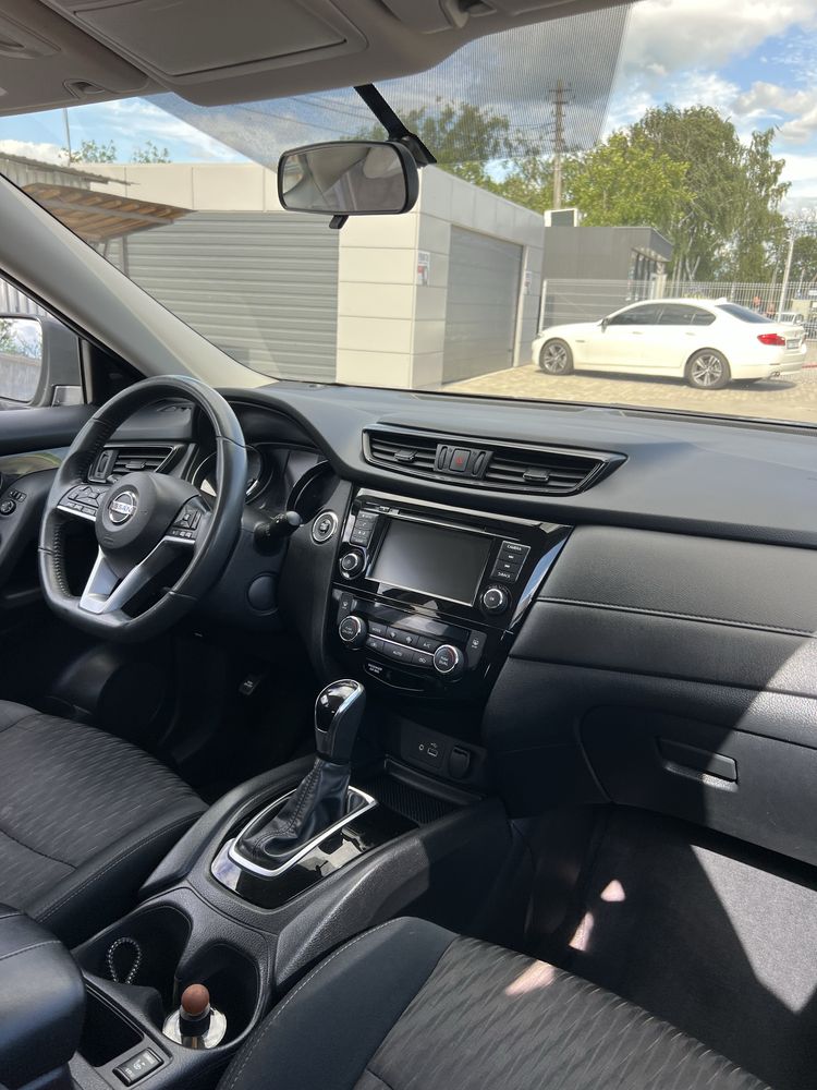 Продам Nissan Rogue SV
