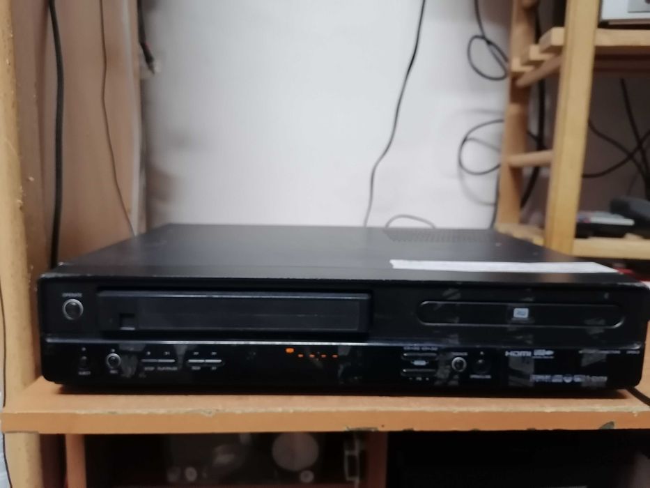 Magnetowid /Nagrywarka VHS Agfa Photo DV18910R HIFI STEREO HDMI