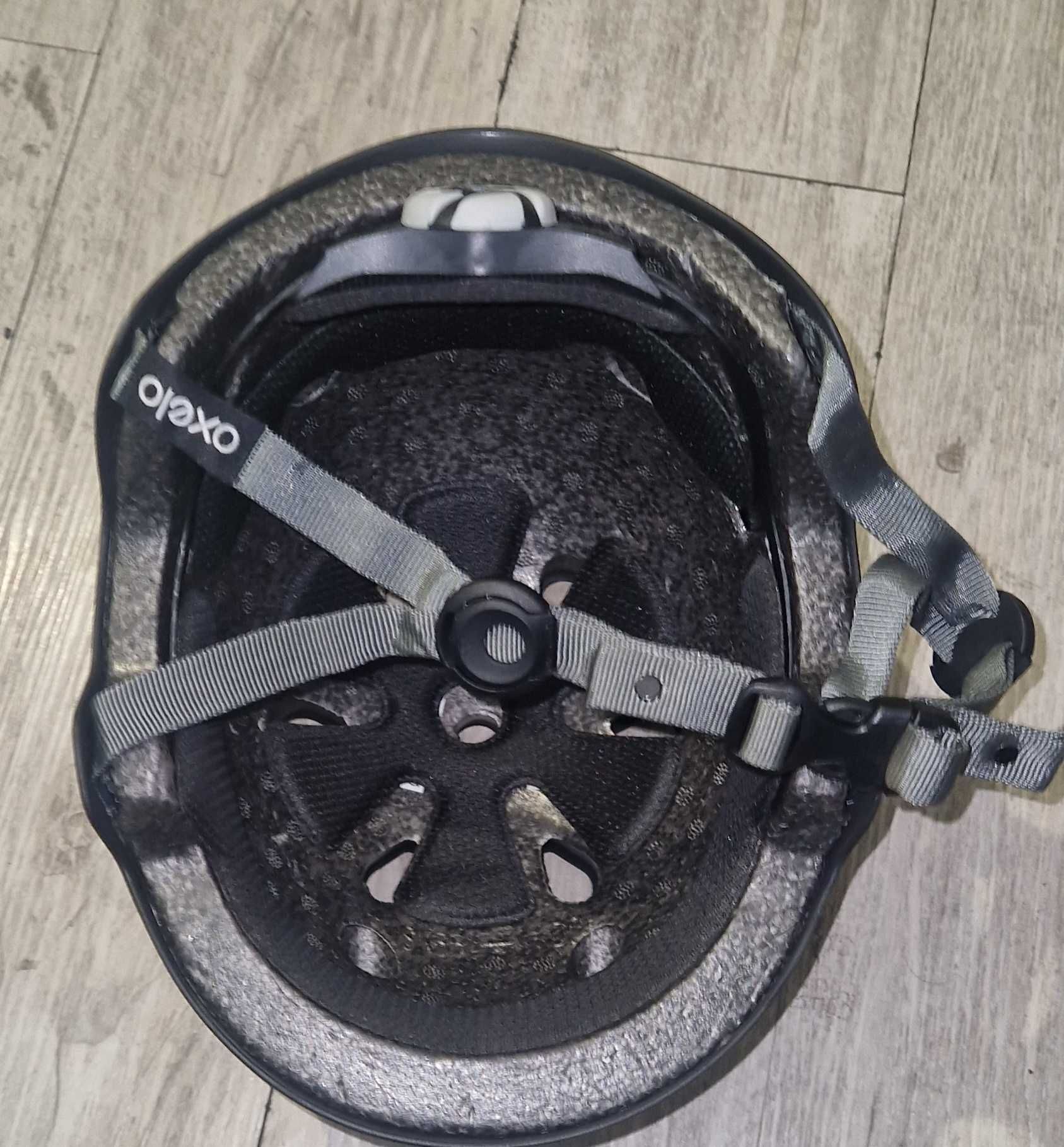 Capacete OXELO + Conjunto de Proteções POWERSLIDE
