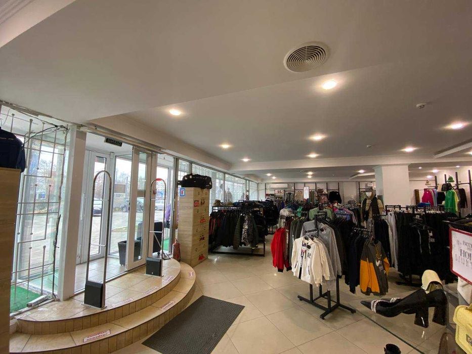 Продаж комерційного приміщення по просп.Соборності!