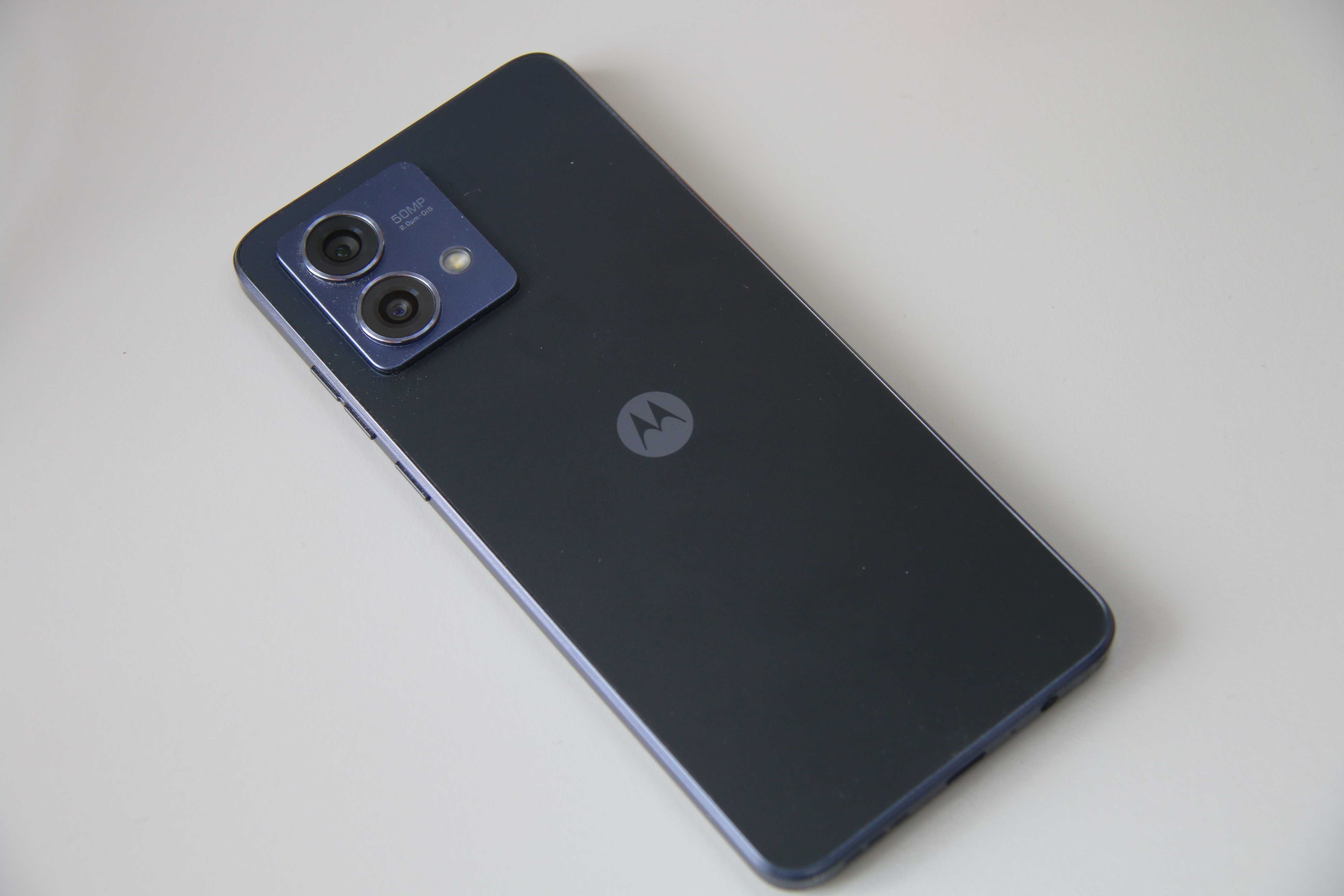 Motorola Moto G84 como novo