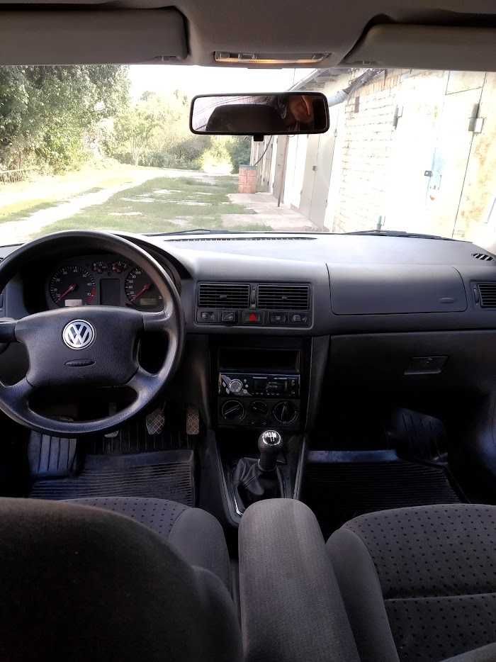 Volkswagen Golf 4 1.6 газ/бензин