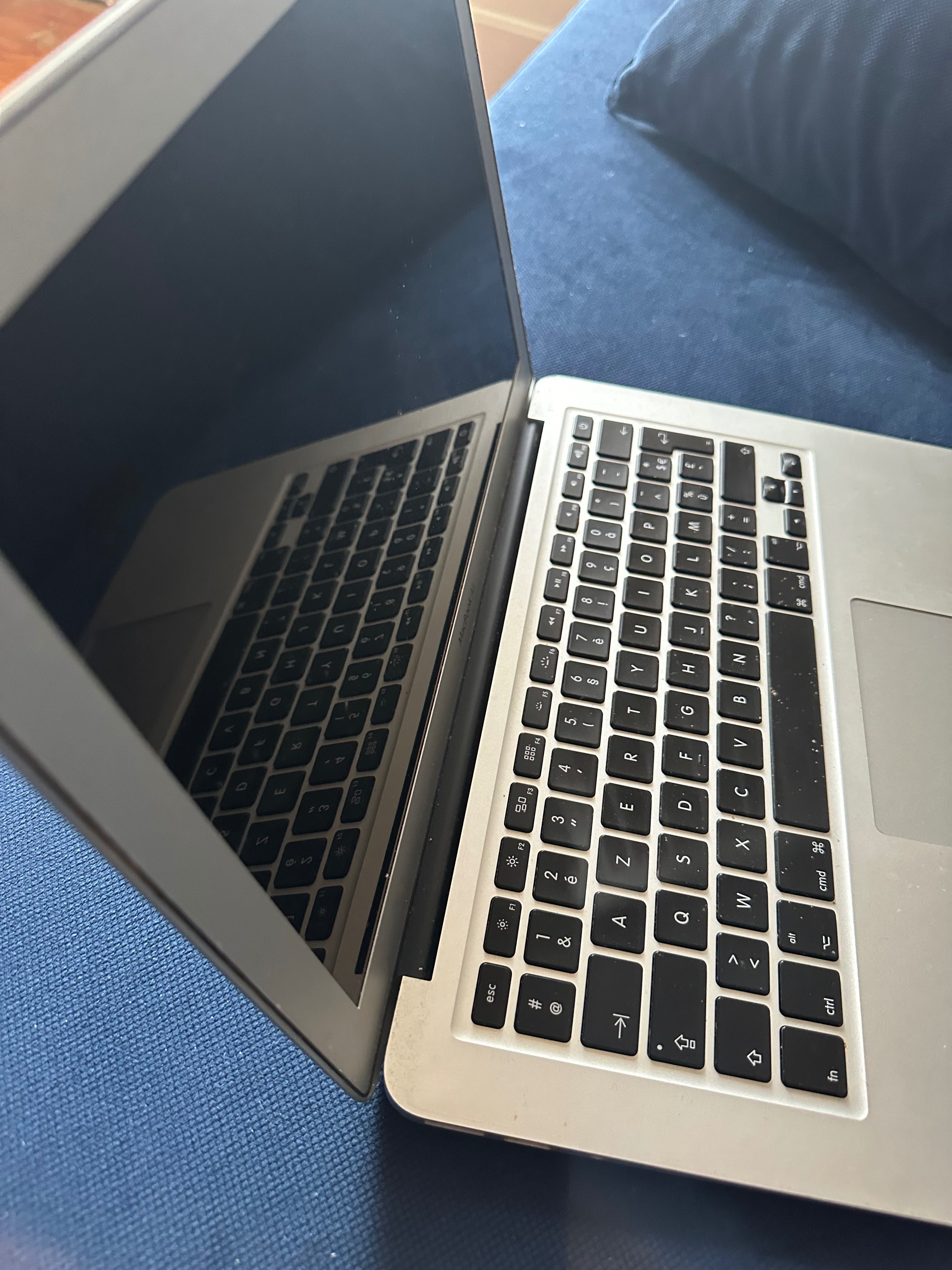 Macbook air - vendo por peças