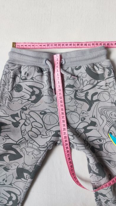 Chłopięce ciepłe spodnie dresowe r.104