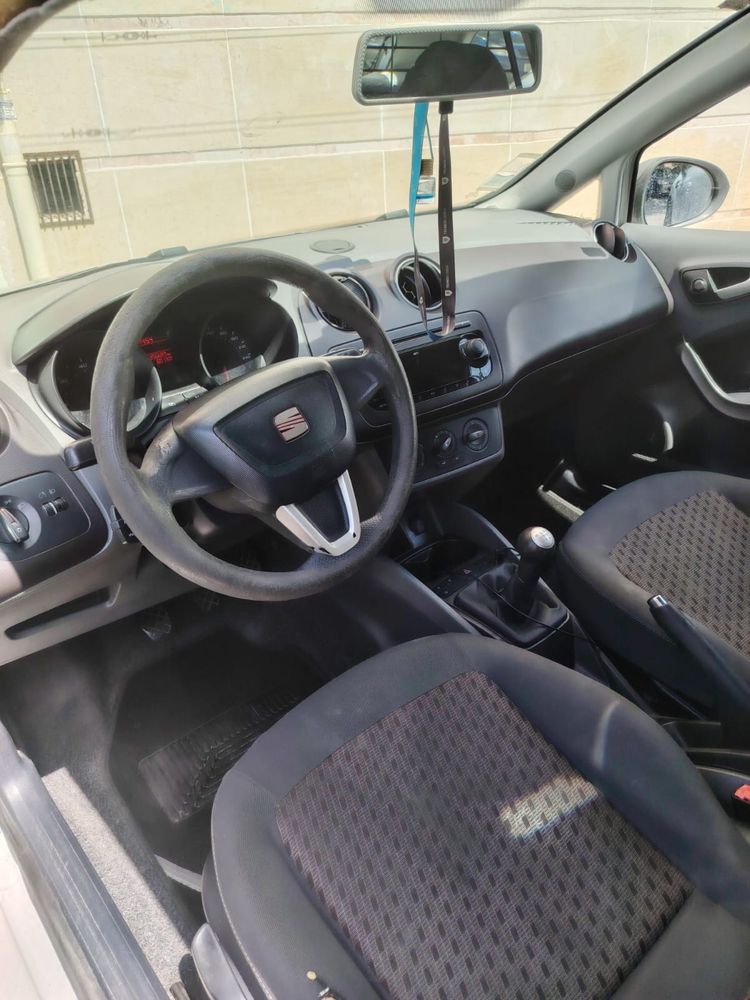 SEAT Ibiza Van 1.4 TDI – 2010 – Económico – 2 lugares
