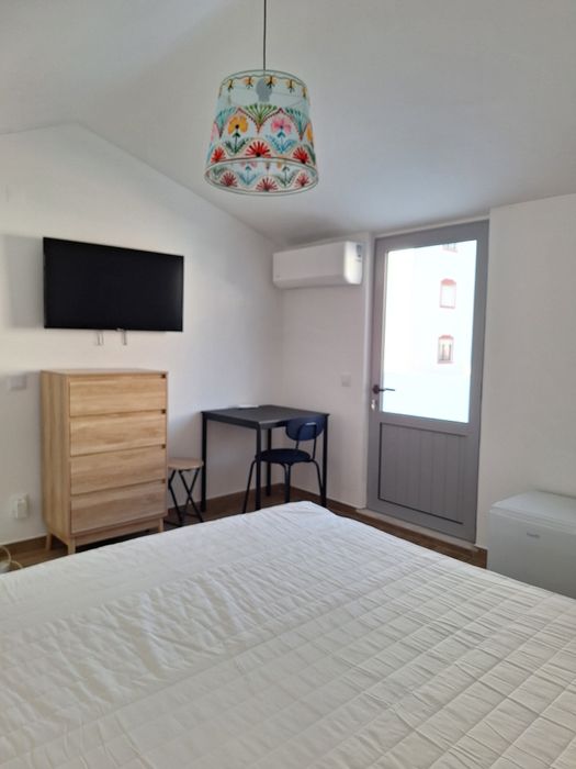 Quarto c/ casa de banho privativa