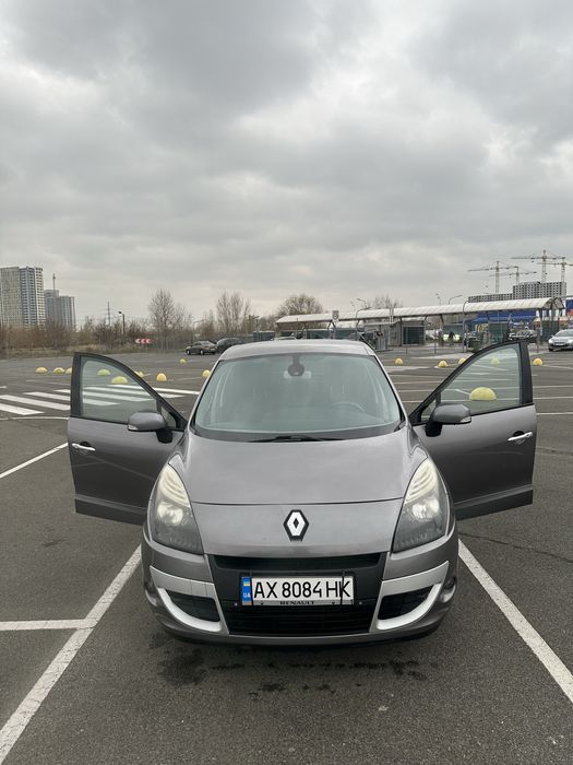 Renault Scenic 3 2011