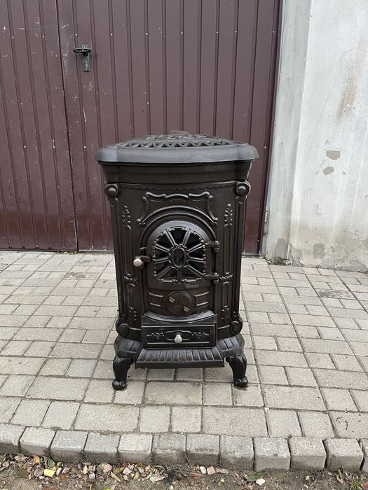 Kominek żeliwny koza czarny 9KW