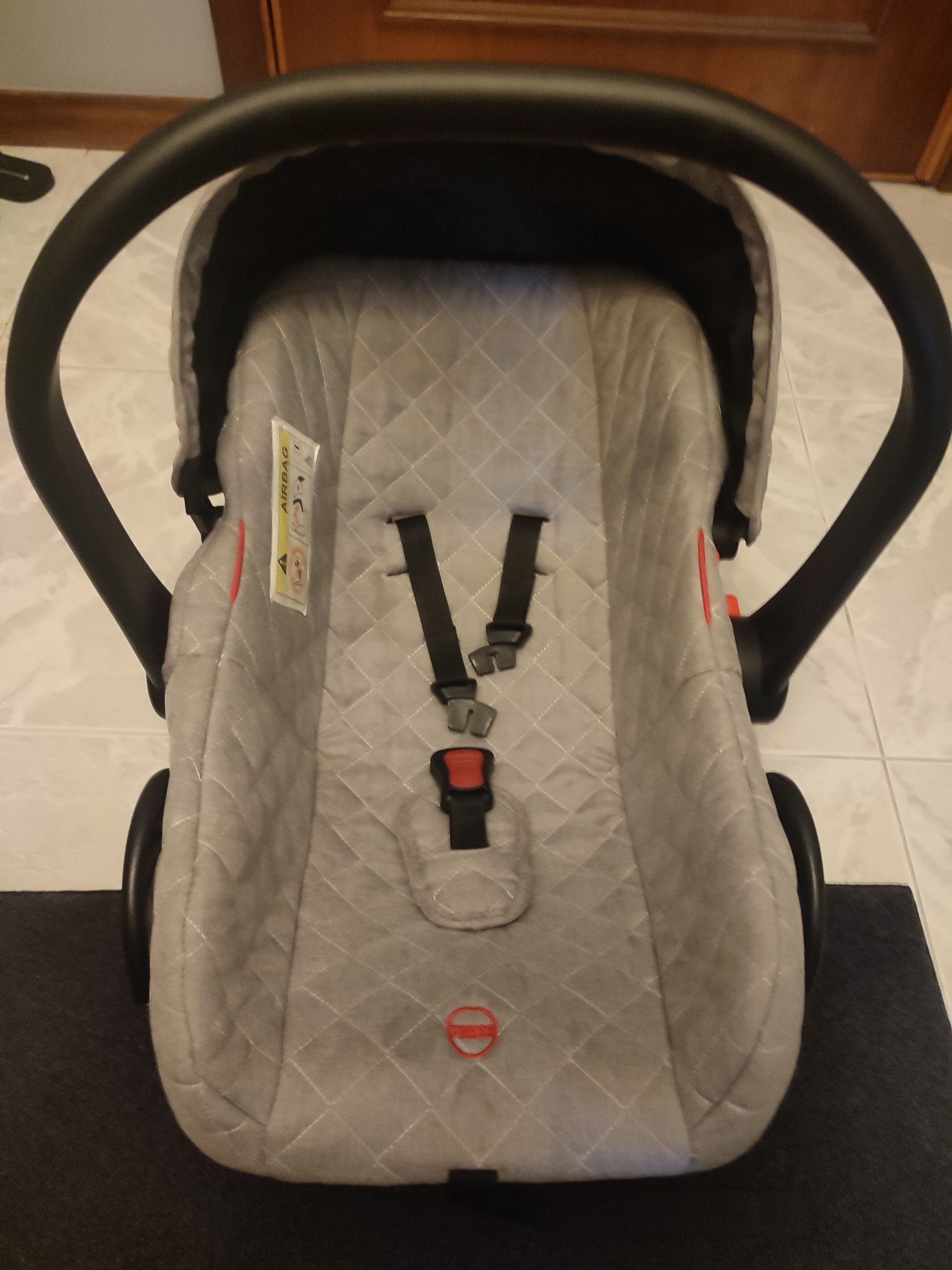 Carrinho de passeio + Babycoque + Alcofa