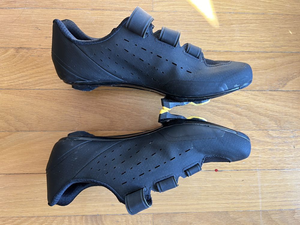 Sapatos de bicicleta de estrada
