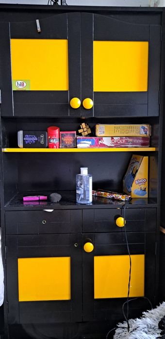 Szafy, półki oddam za darmo