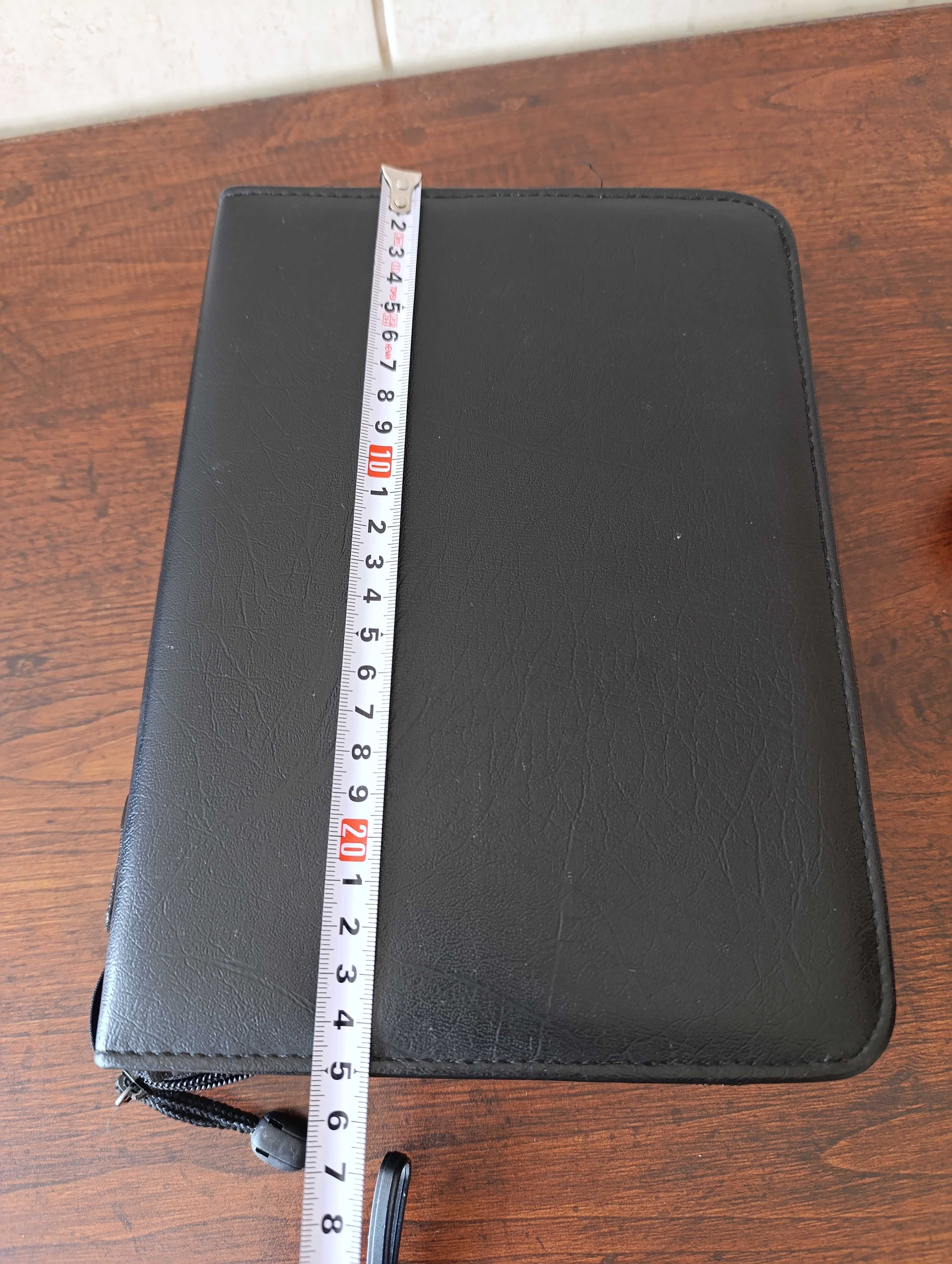 Etui na Biblię, dokumenty