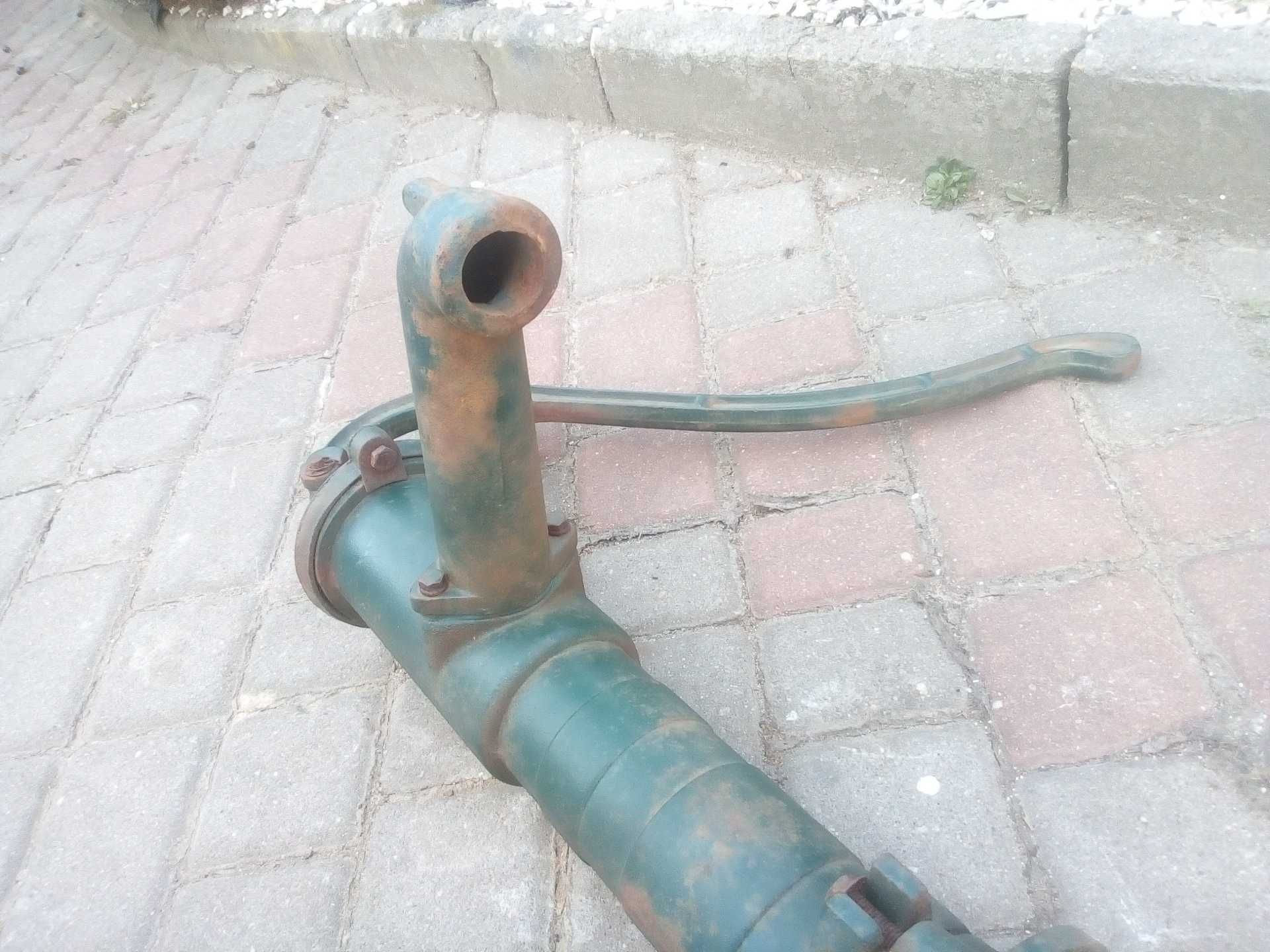 Stary Hydrant Żeliwny z wajchą Pompa. Dekoracja Ogrodu Fvat