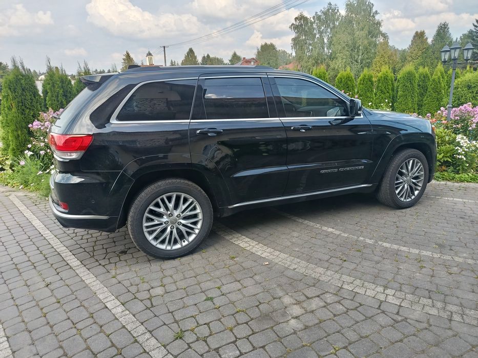 Jeep grand Cherokee 5.7 hemi summit 2017