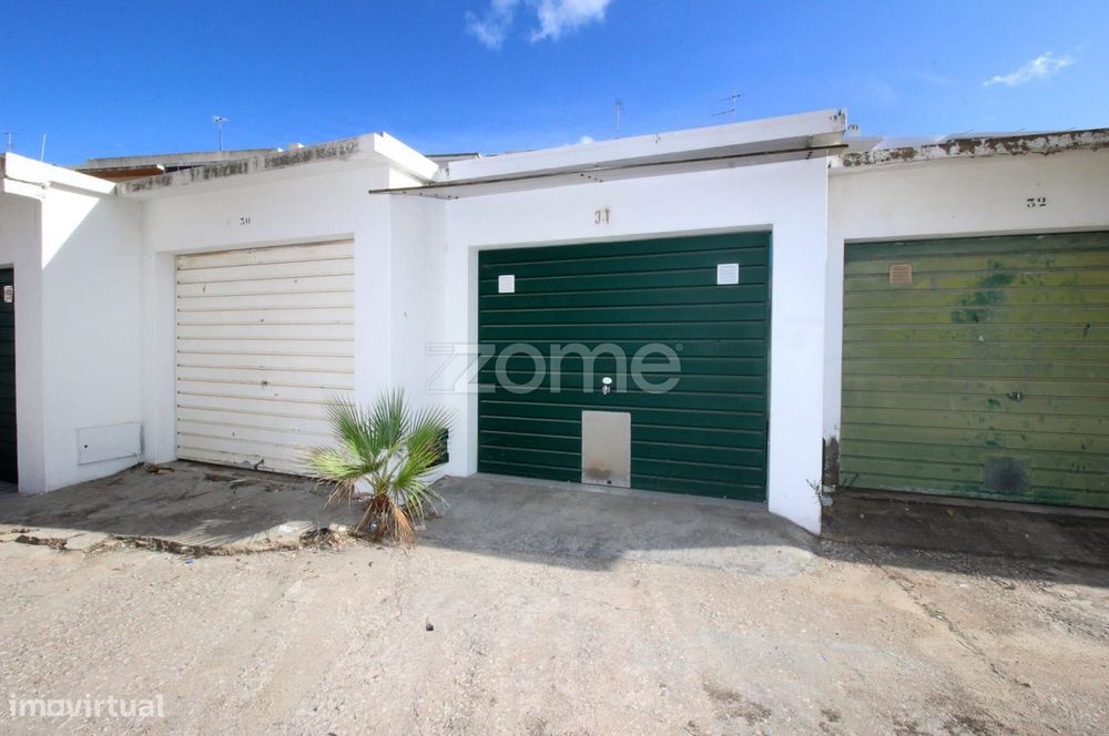 Garagem fechada em Olhão