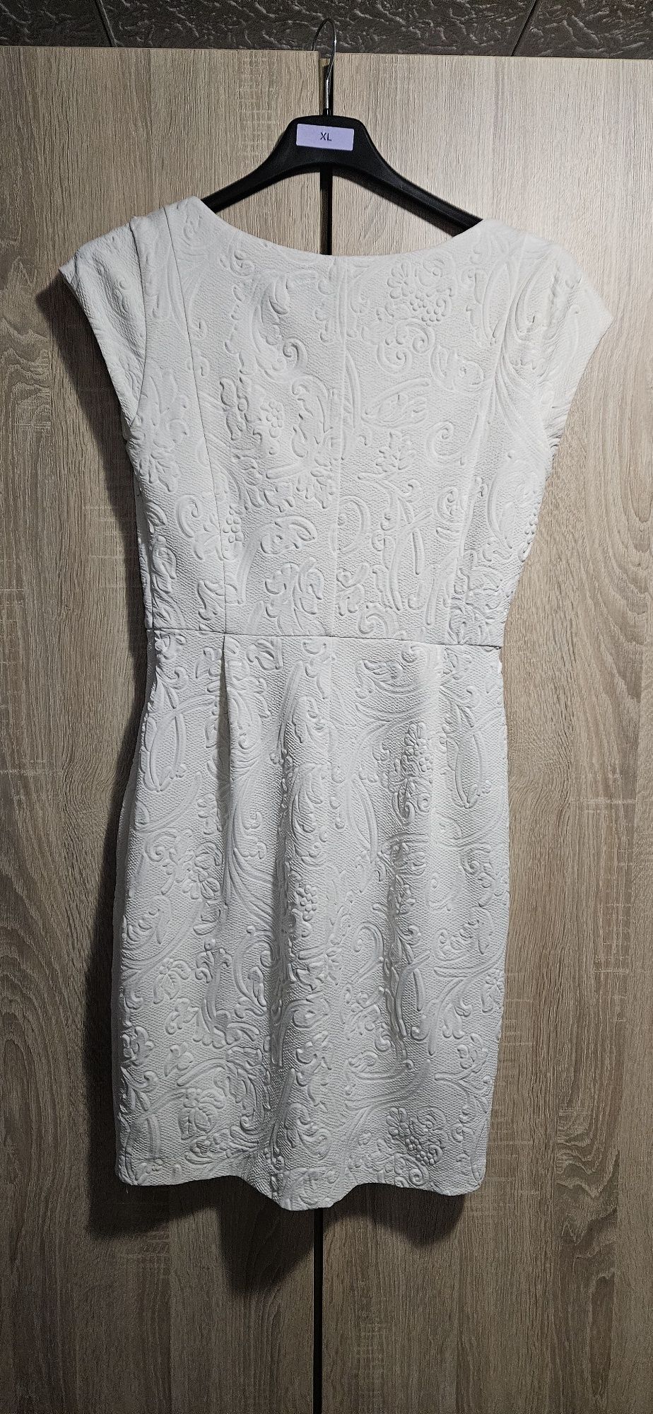Sukienka biała S