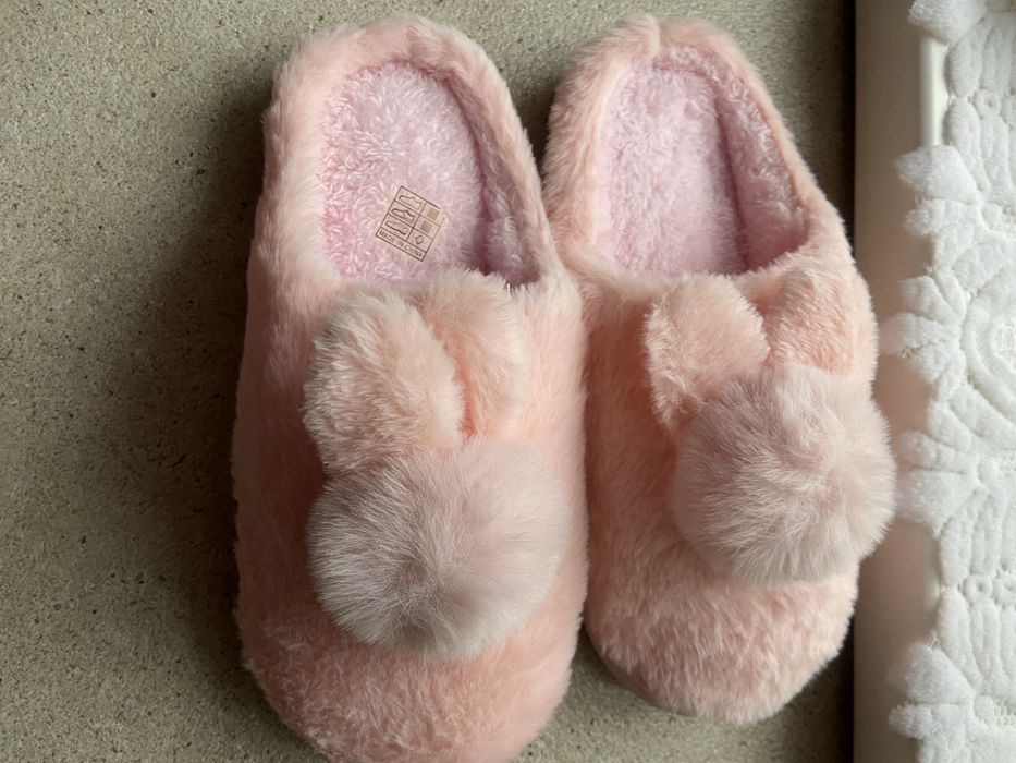 Кімнатні тапочки