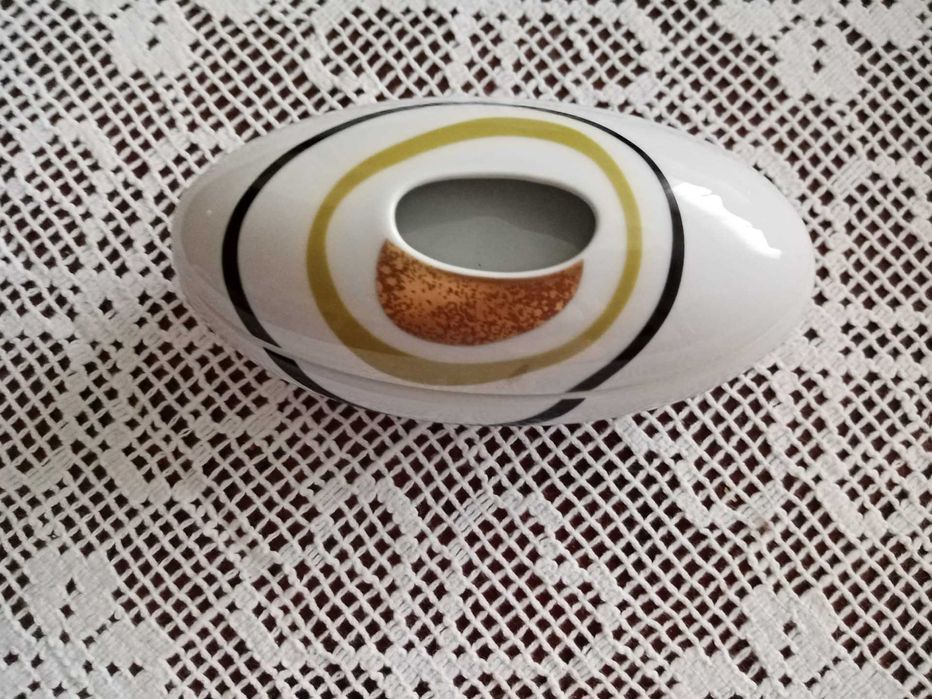 VENDO CAIXA VISTA ALEGRE - oval com tampa - nova - 10 €