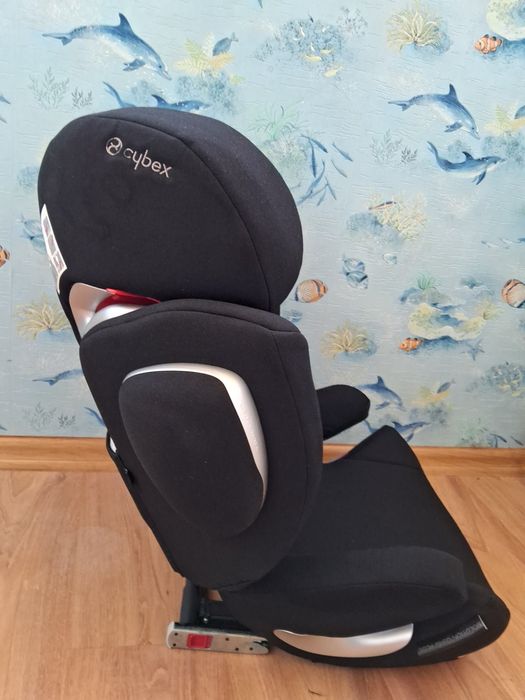 Детское чёрное автокресло модель – Сybex solution Q-3 Fix, (15-50кг).