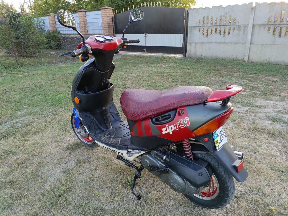 Продам скутер Viper Zipr3i