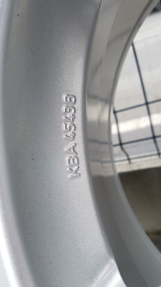 Koła aluminiowe 16 cali z oponami zimowymi  felgi KBA5438