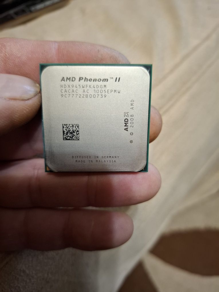 Процесор AMD Phennom II HDX945
