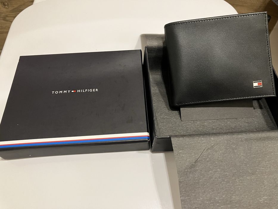 TOMMY HILFIGER nowy skórzany portfel na karty  + bankoty Nowy