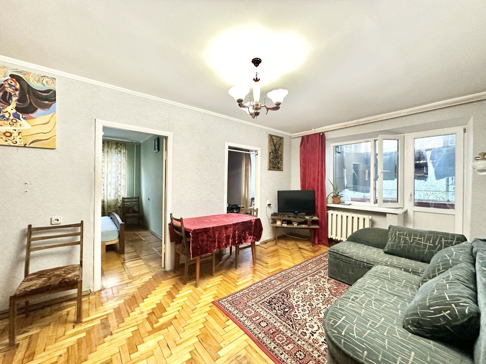 Продаж  квартири по вул Одеській 3/5 цегла