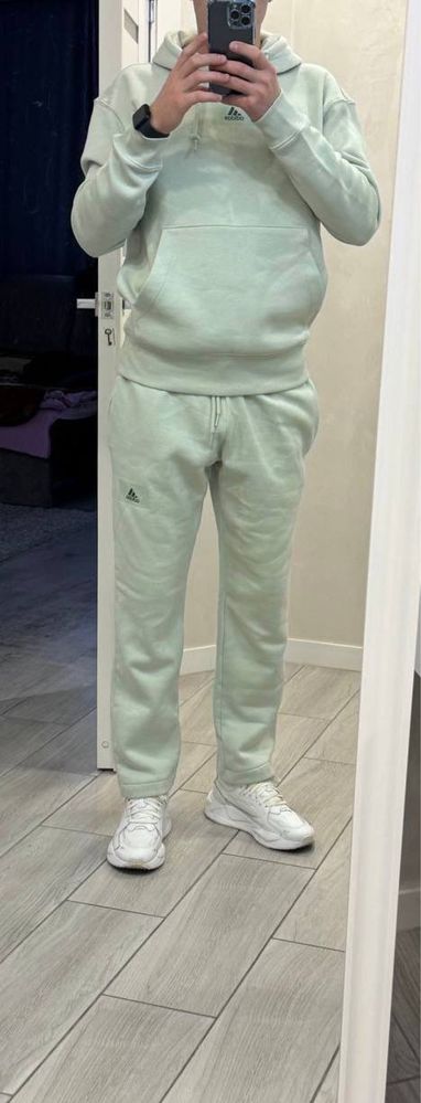 Чоловічий костюм adidas