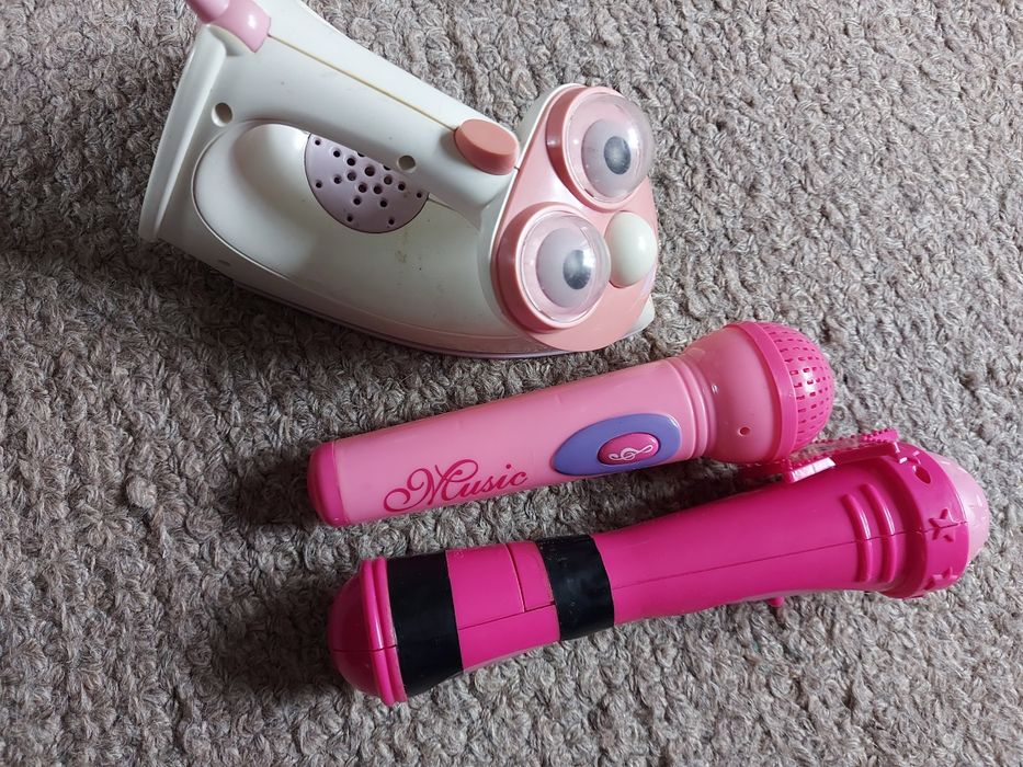 Zabawki żelazko mikrofon
