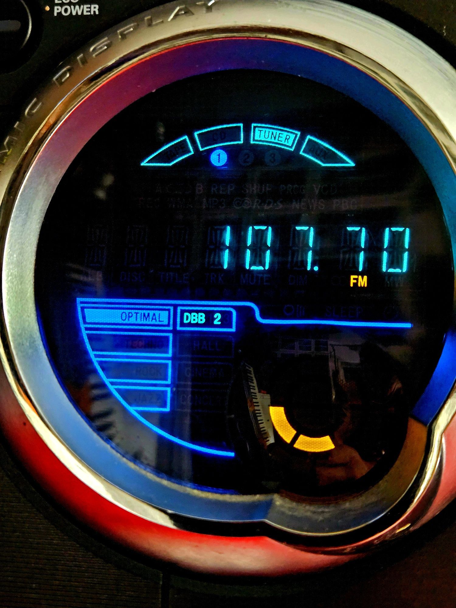 Głośna wieża Philips Mega Bass AUX