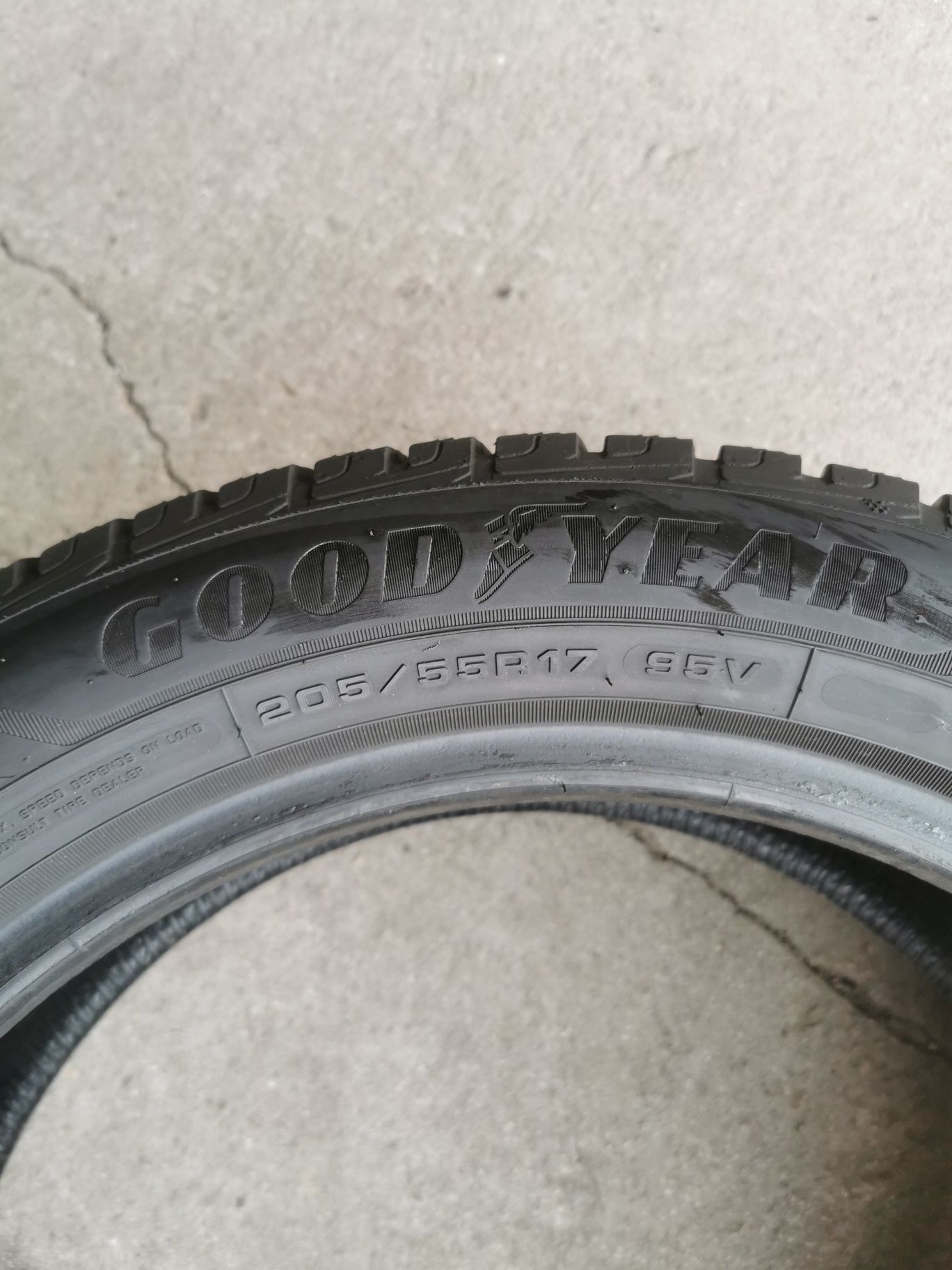 Opona 205/50R17 Goodyear UltraGrip Performance+ #61