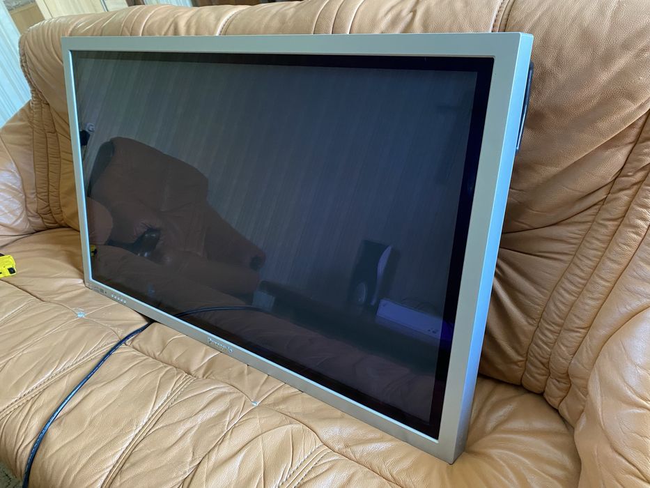 Телевізор Panasonic TH-42PWD7W