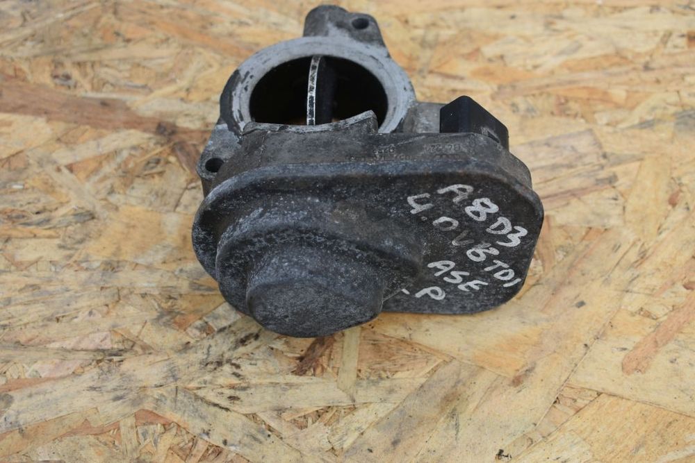 PRZEPUSTNICA AUDI A8 D3 4.0TDI ASE 057128063