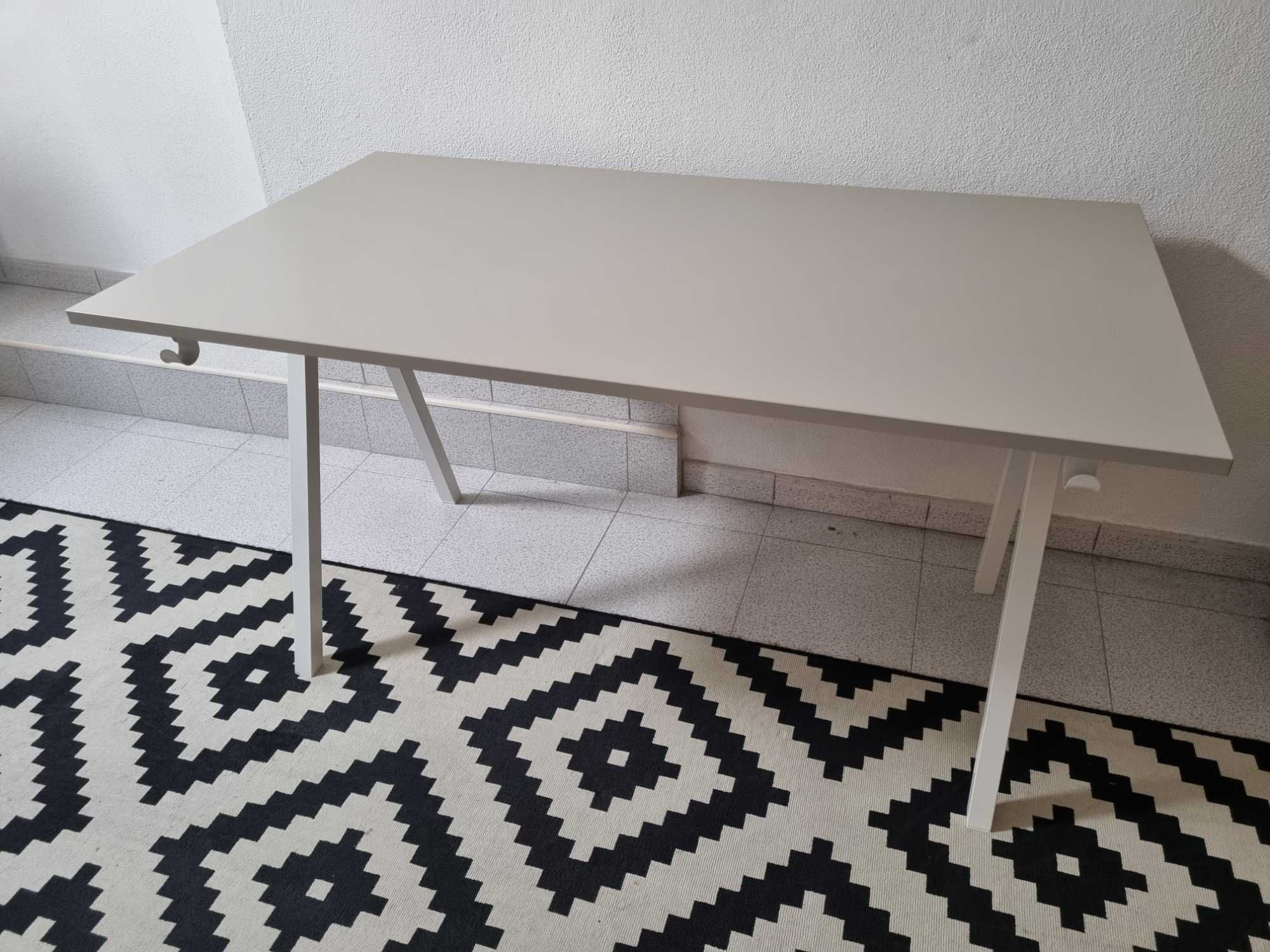 Secretária IKEA TROTTEN Branca