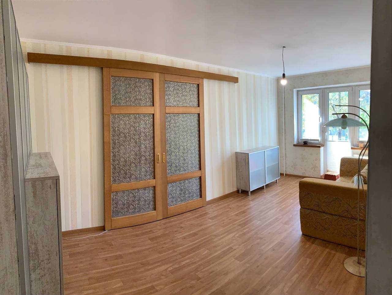 Продам 3х кімнатну квартиру по вулиці Тесленко. (пл. Артема)