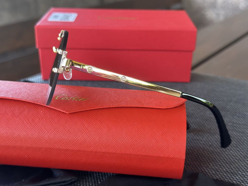 Сонцезахисні окуляри Cartier