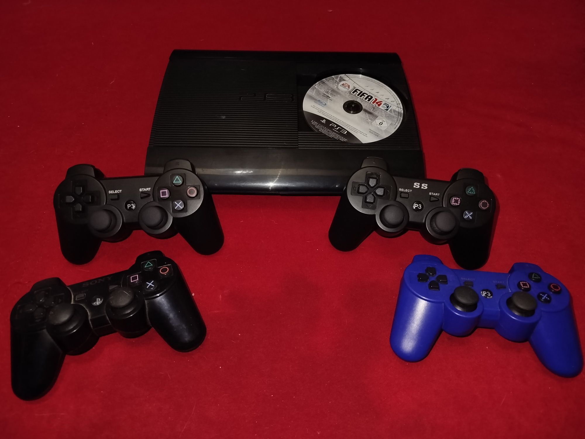 Playstation 3 com 4 comandos