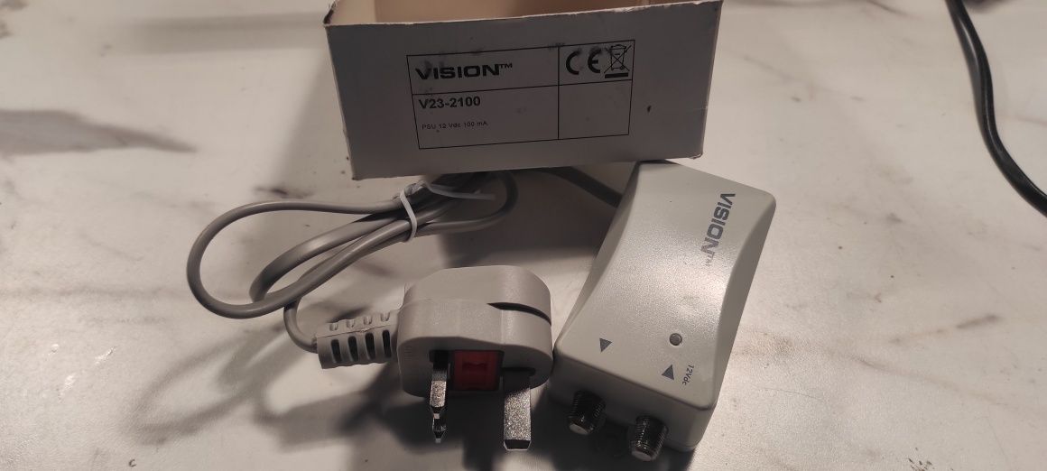 Wzmacniacz antenowy VISION V20-1127 plus V23-2100