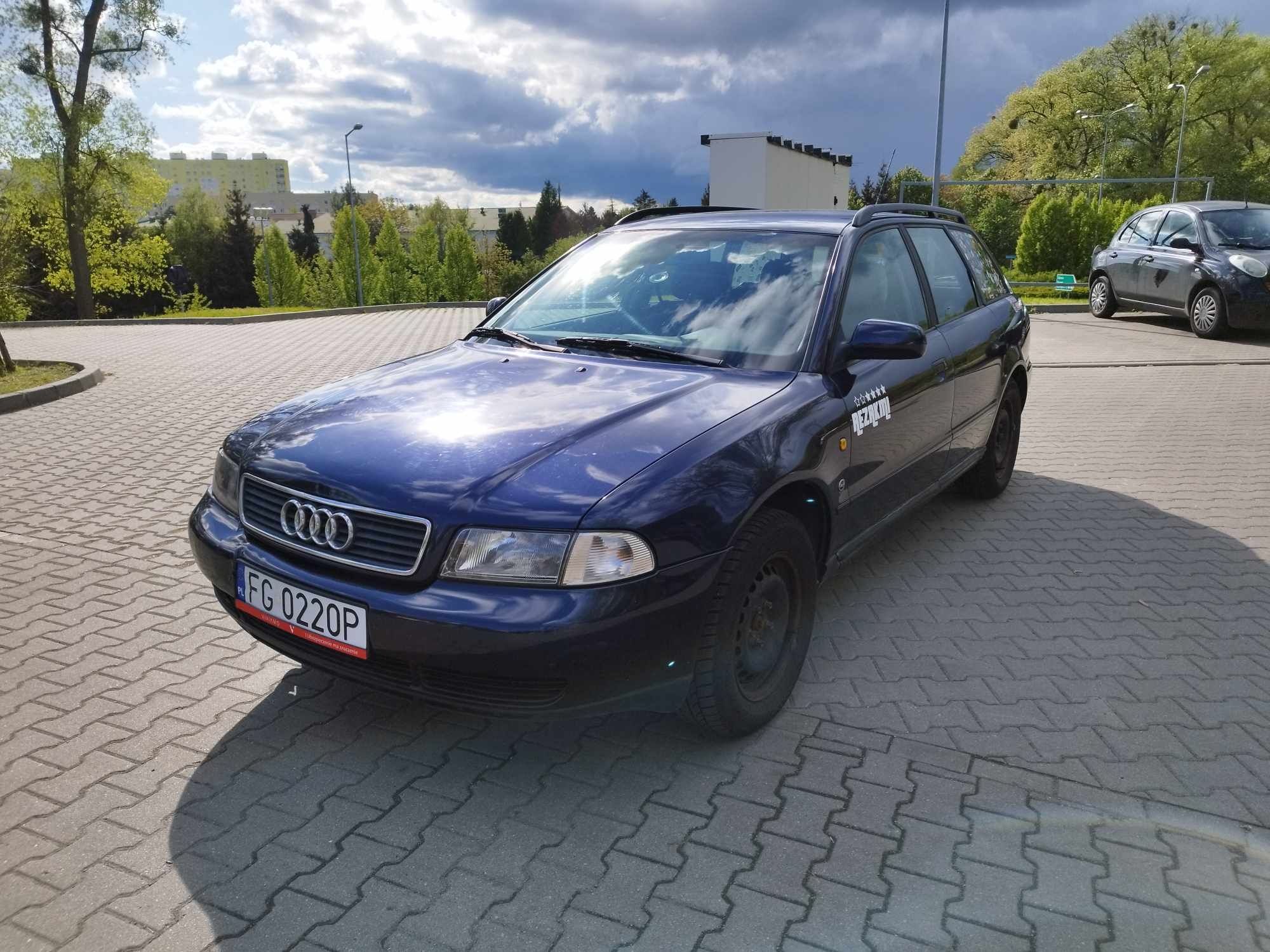 Audi A4B5 1.6 benzyna