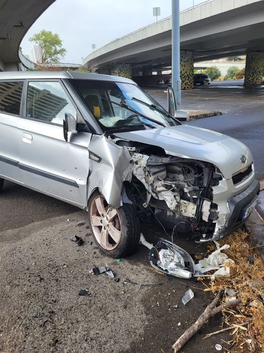 Kia soul 2008 acidentado