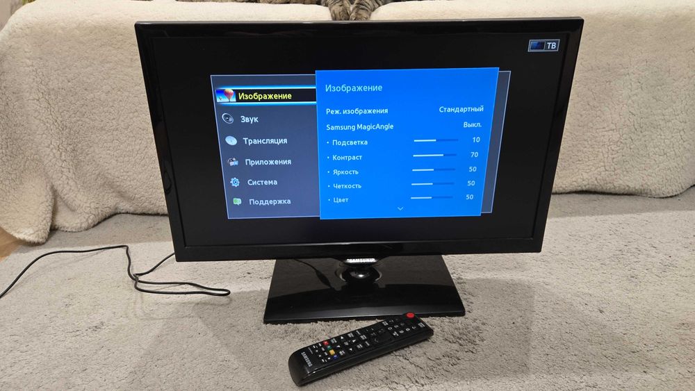 LED-телевізор Samsung UE22F5000AKXUA + DVB-T2 PCMCIA Card